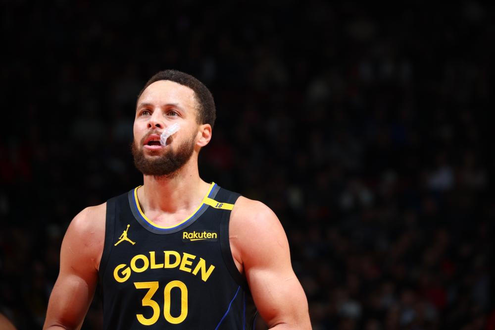 这下申花球迷满意吧！ 米内罗又是单轮最佳， 又是进球最多人.